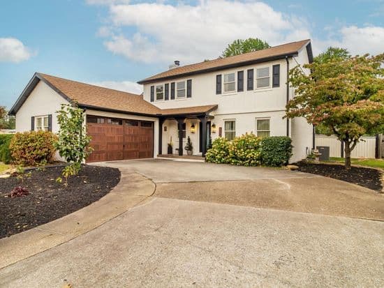 2920 Lake Valley Dr, Evansville, IN